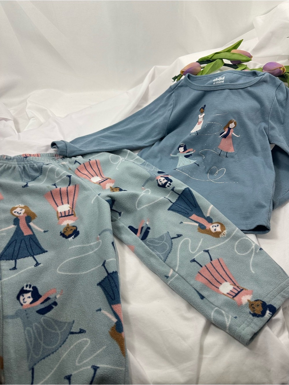 Child of Mine by Carter’s 2T Girls Pajama Set Blue Princess Print Long Sleeve PJ